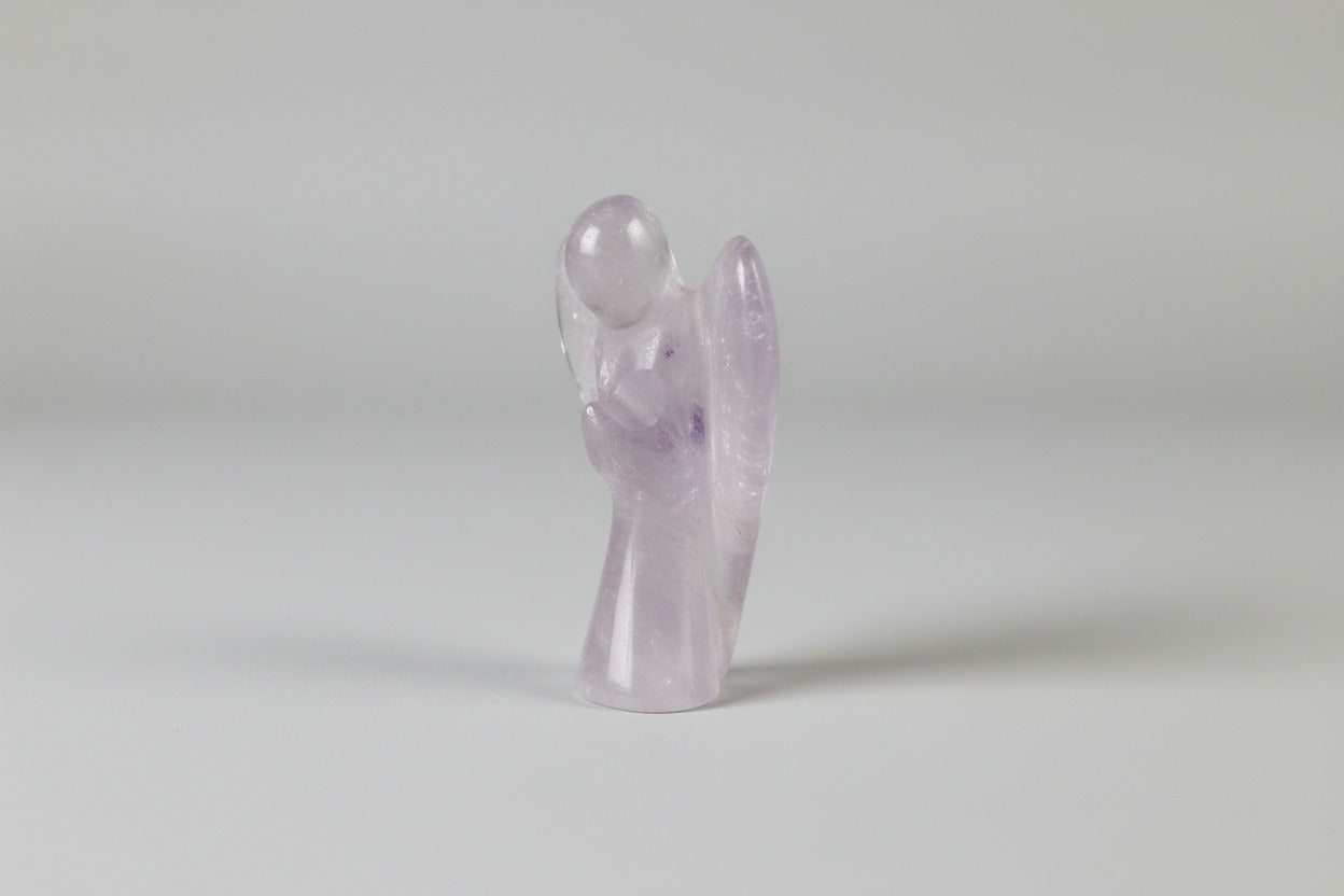 Amethist engeltje 28 gram handgesneden miniatuur, 5 cm hoog, natuurlijk amethist met paarse kleur