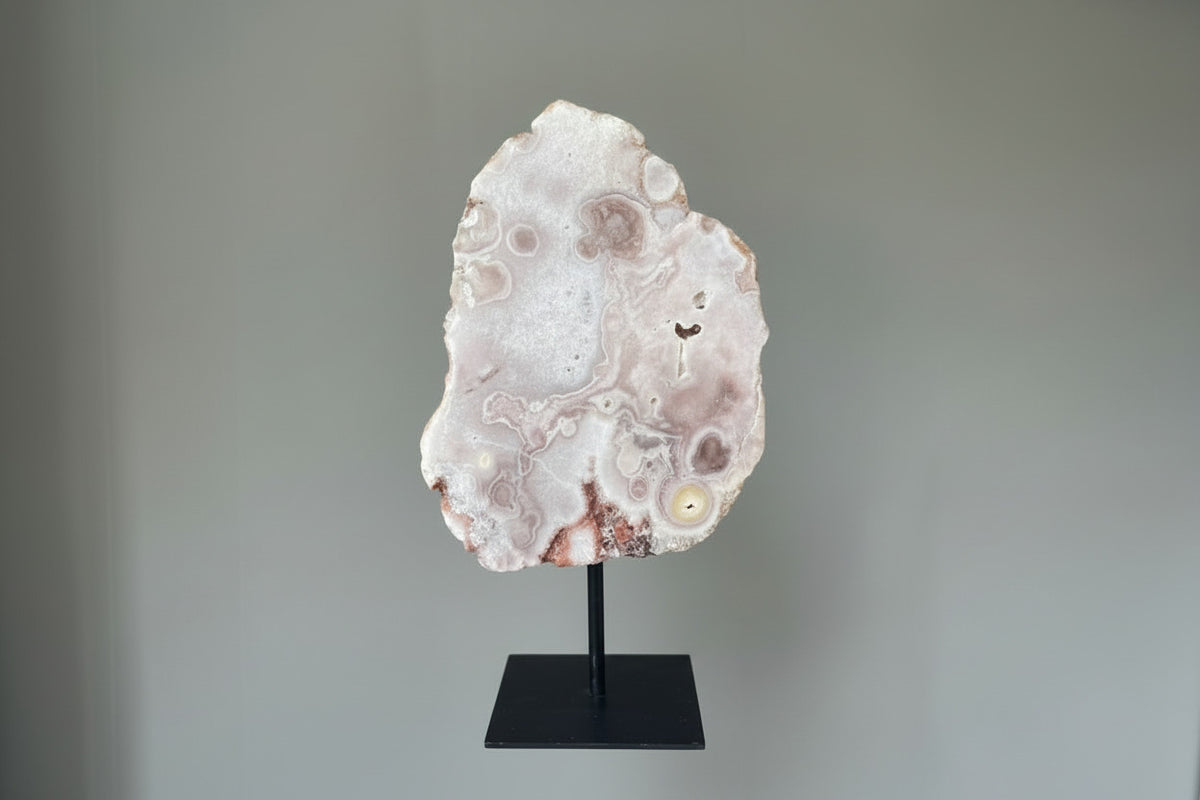 Roze chalcedoon met kwarts stuk
