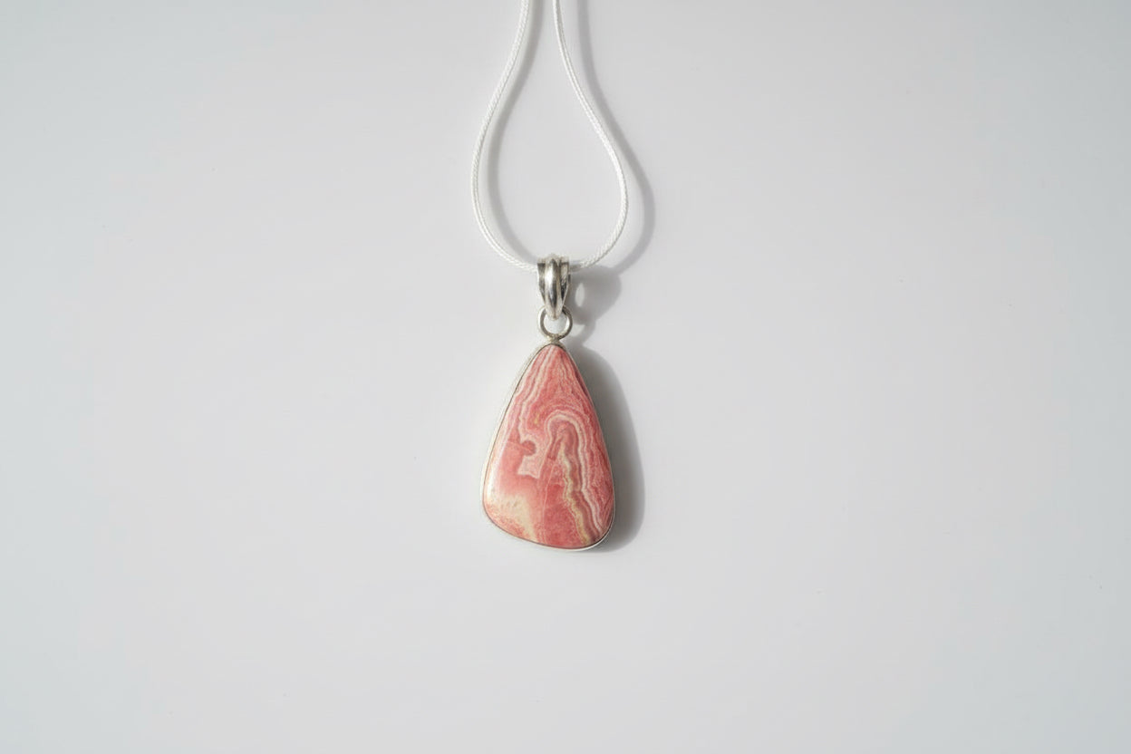 Rhodochrosiet hanger in 925 zilver met roze tint