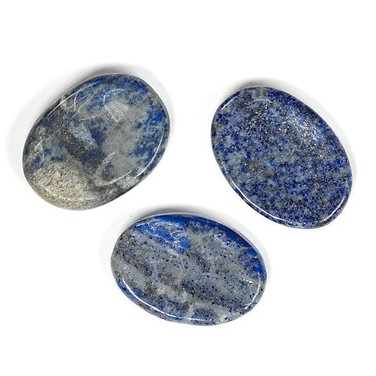 Lapis lazuli duimsteen worry stone in diepblauw