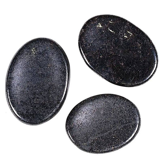 Hematiet worry stone met metallic grijze glans