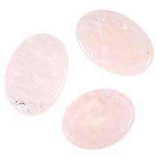 Rozenkwarts duimsteen worry stone in zacht roze