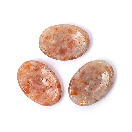 Zonnesteen duimsteen worry stone met gouden schittering
