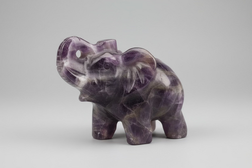 Paarse amethist olifant beeldje van 202 gram