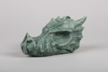 Groene serpentijn drakenkop sculptuur van 240 gram