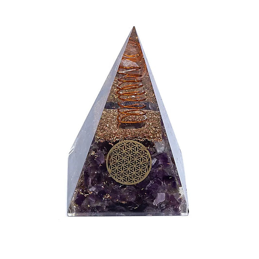 Orgonite piramide met amethist en bloem des levens