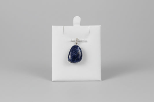 Sodaliet hanger met diepblauwe kleur
