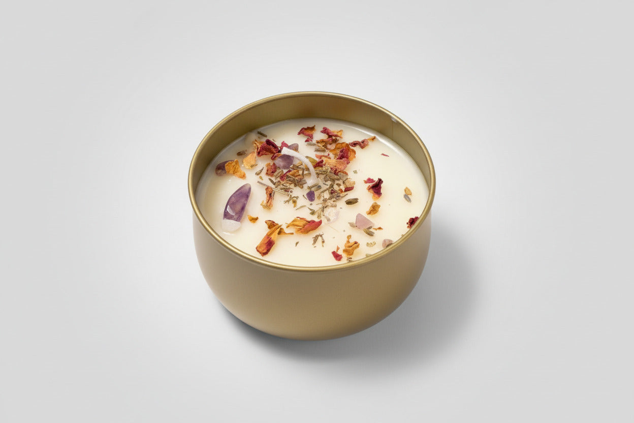 Handgemaakte Geurkaars van Sojawas met Etherische Oliën, Bloemetjes en Edelsteen