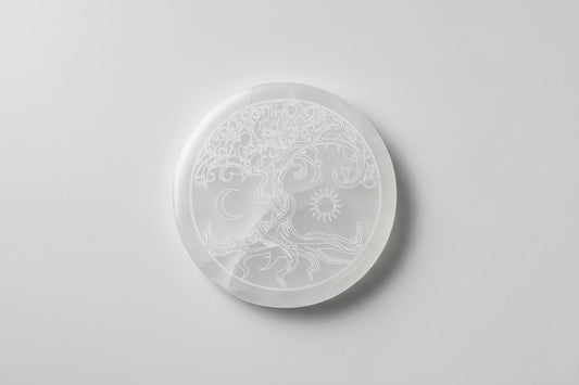Seleniet oplaadschijf van 10 cm met levensboom gravure