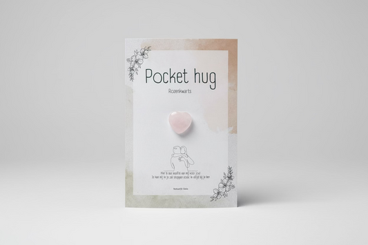 Pockethug kaart met rozenkwarts hartje - eigen ontwerp knuffel cadeau
