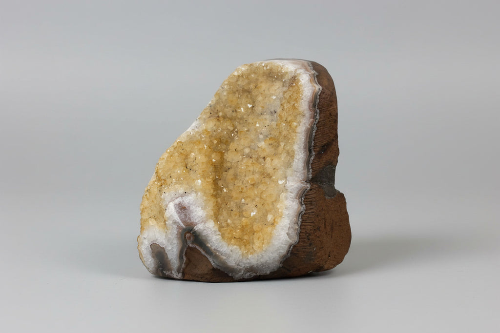 Citrien cut base met gele kleur (verhitte amethist)