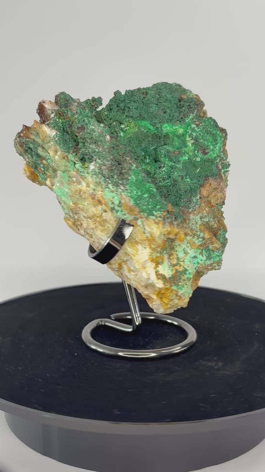 azuriet met malachiet op standaard 360 graden zicht 