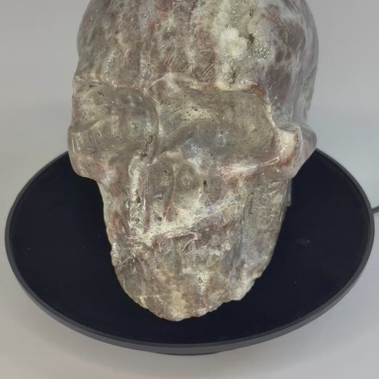 Ed – Chalcedoon skull van 3,9 kg met zachte blauwe tinten en natuurlijke gelaagde patronen