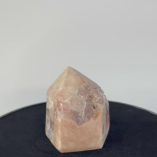 Natuurlijke roze amethist volledig 360 graden gedraaid