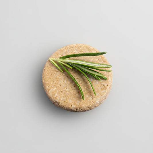 Handgemaakte rozemarijn shampoo bar plasticvrij